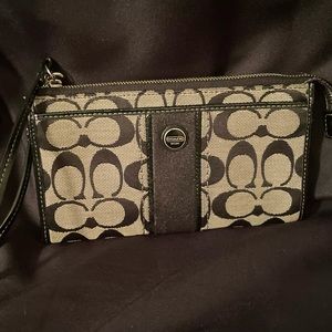 GREAT condition Coach wristlet
